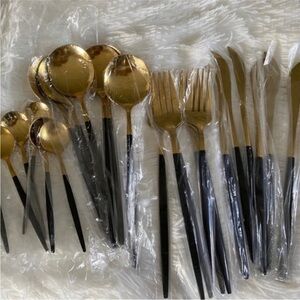 COPY - New 24 pc Stainless Steel Elegant Dinnerware Cutlery Set Black & Gold Si…